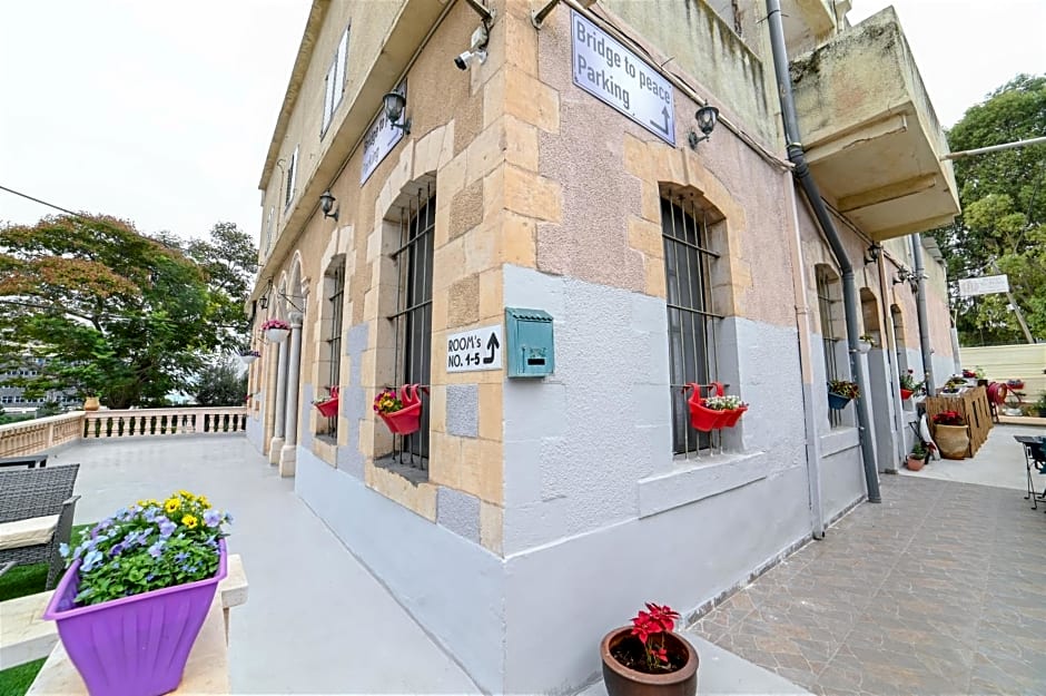 Domos Tiberias - Heated pool דומוס טבריה- בריכה מחוממת