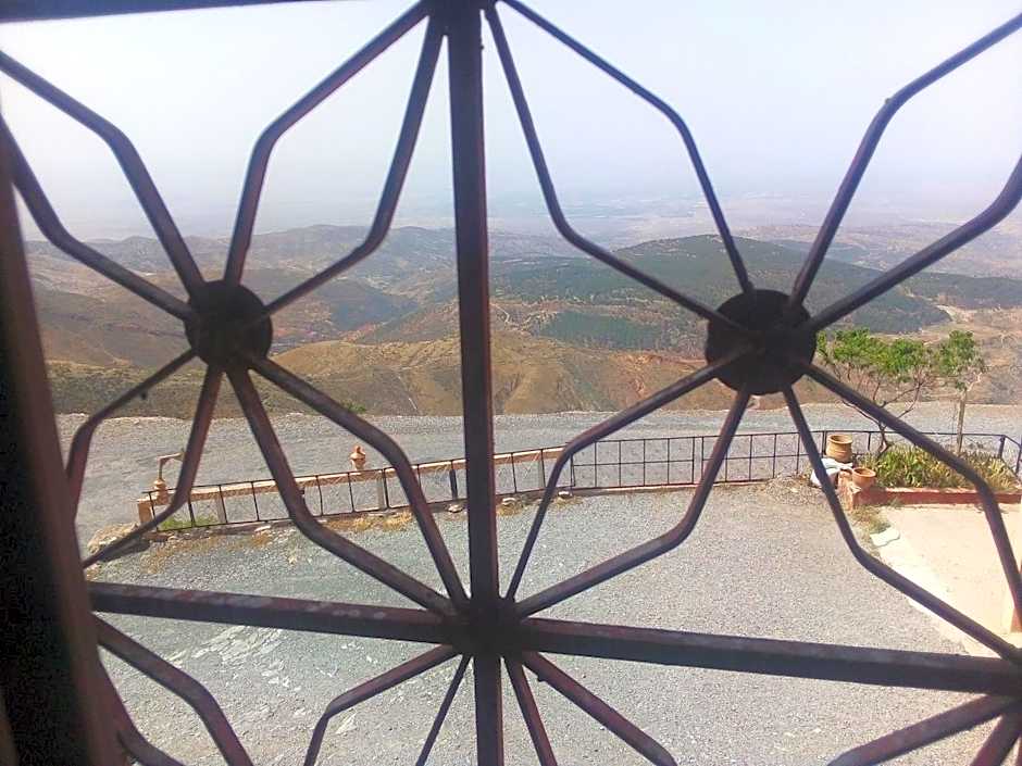 Tizi N Test LA BELLE VUE HOTEL Cafe Restaurant 2100M alt