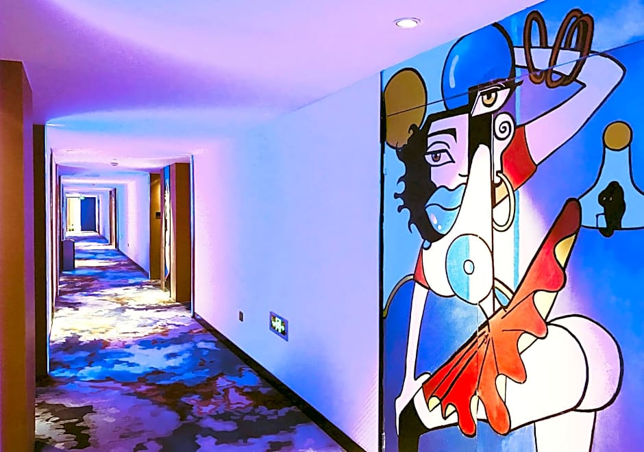 SOFIS POP HOTEL