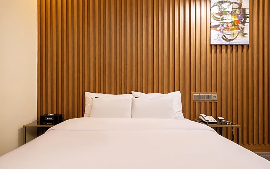 Hound Hotel Suncheon station