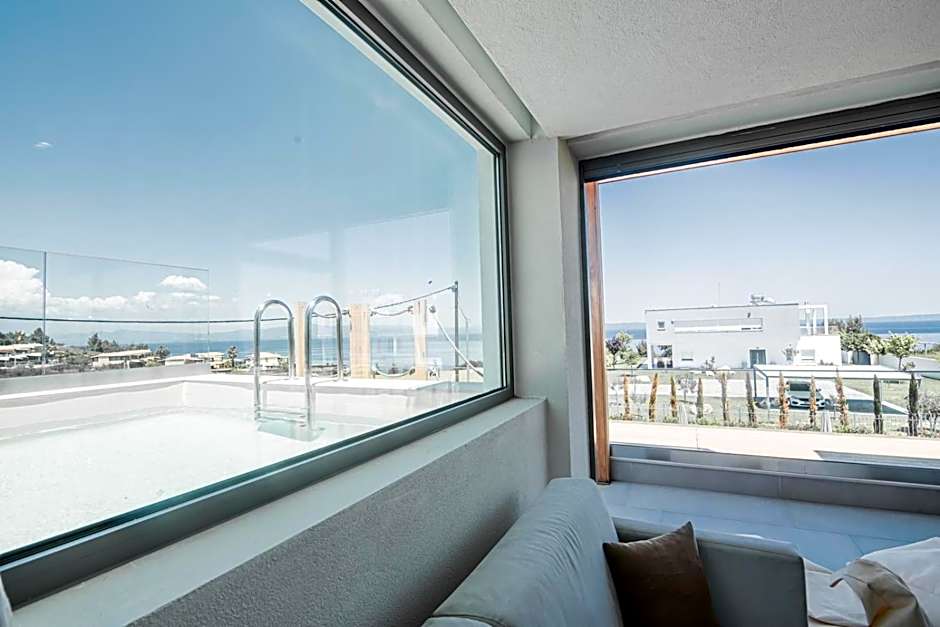 King's & Queen's Afitos - Suites With Private Pool