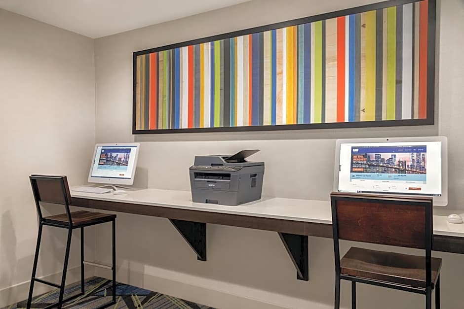 Holiday Inn Express Hotel & Suites Lawton-Fort Sill By IHG