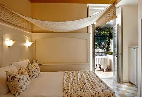 Imperial Room with Jacuzzi and Terrace, Lake Front