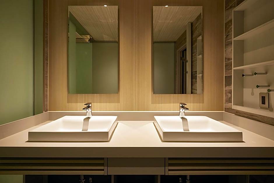 ALFIT HOTEL & BAR AKASAKA