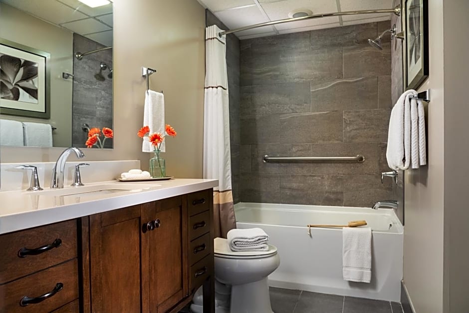 Meadowbrook Inn