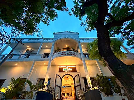 Hare Rama Hare Krishna - EESHA Hotel