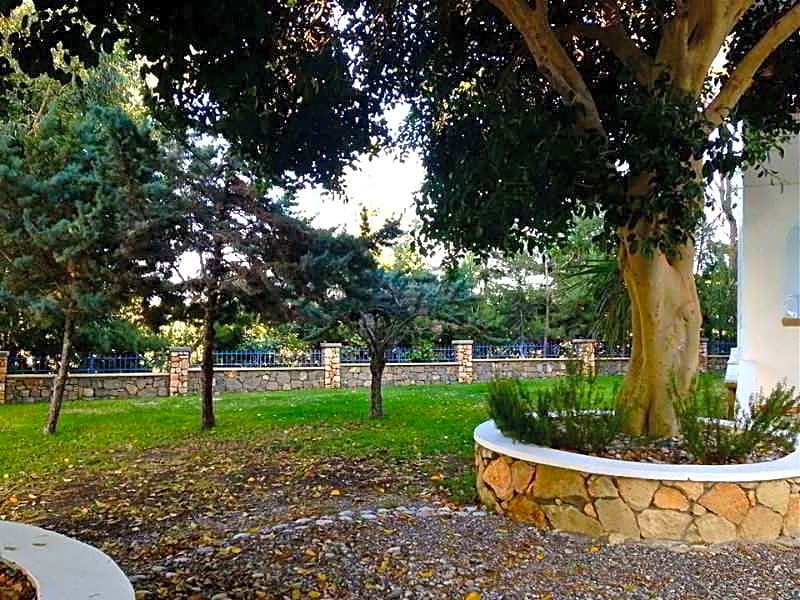 Ekaterini Hotel-Apartments