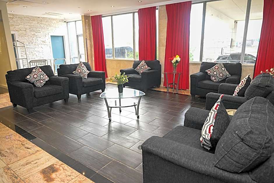 Ramada by Wyndham North Bergen