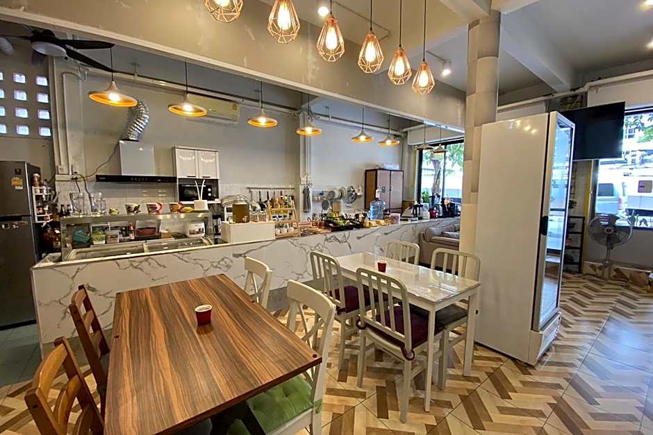 Hostel Lemon Siam Petchaburi Road