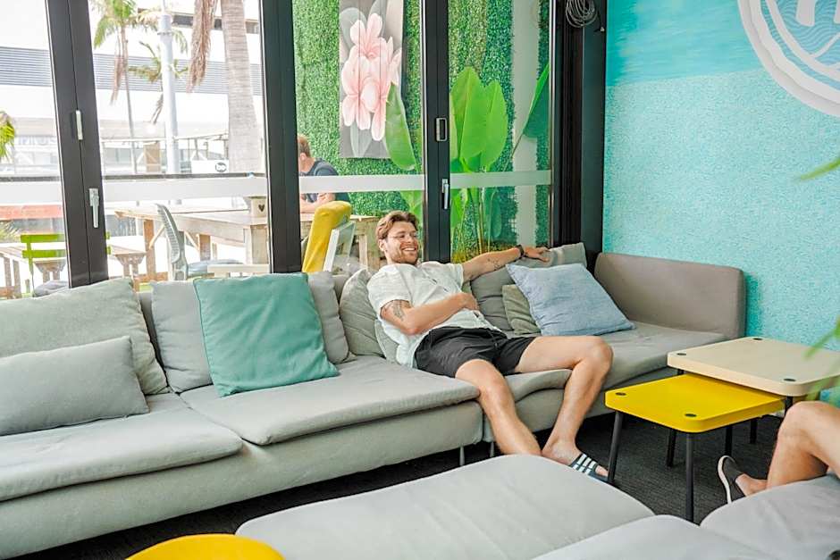 Tequila Sunrise Hostel Surfers Paradise