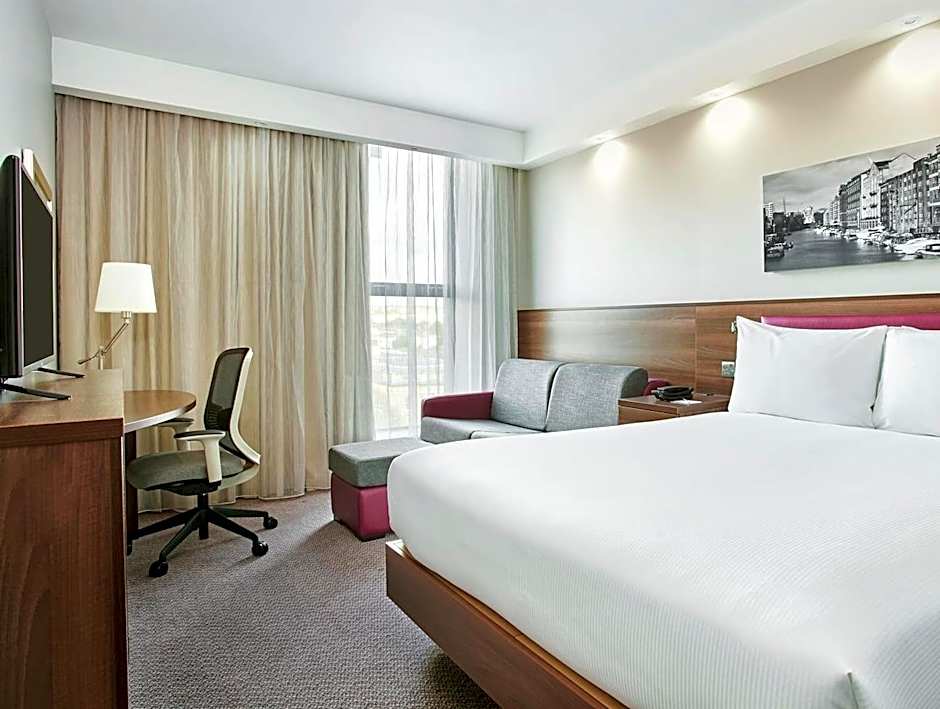 Hampton Bristol City