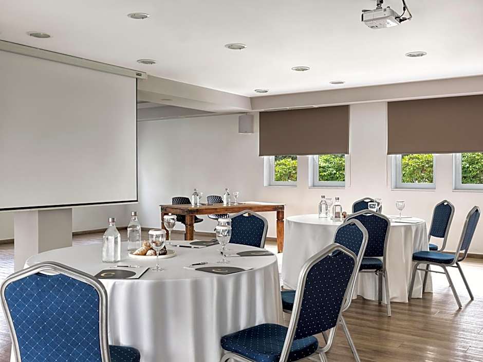 Civitel Attik Rooms & Suites