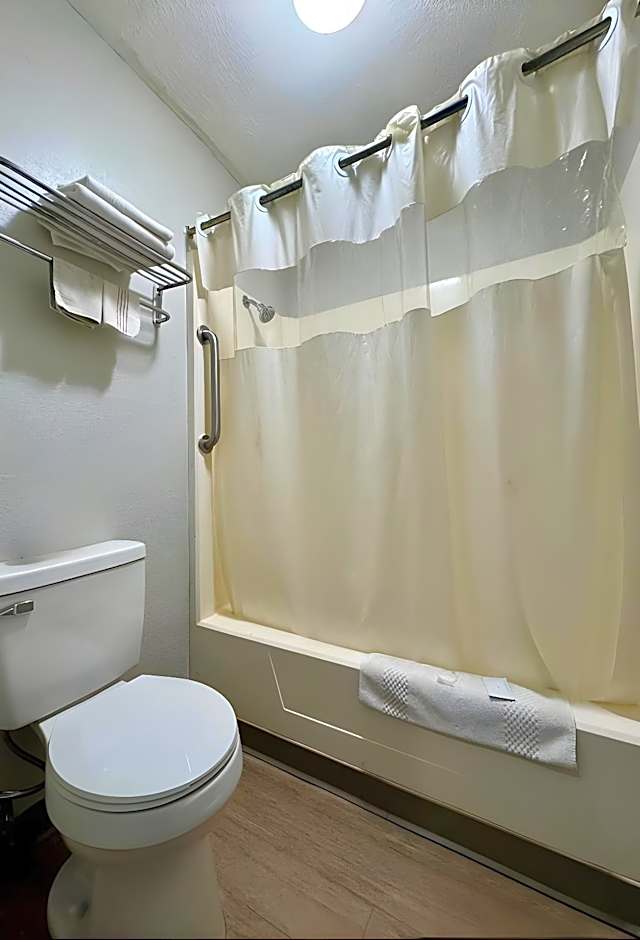 Volunteer Inn at Church Hill