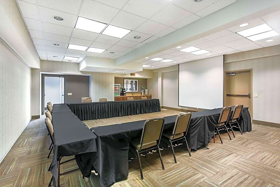 Best Western Plus Cottontree Inn
