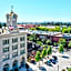 Hotel E