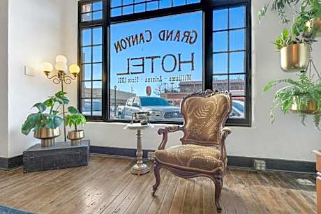 The Historic Grand Canyon Hotel