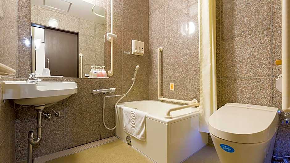 Toyoko Inn Shin takaoka eki Shinkansen Minami guchi
