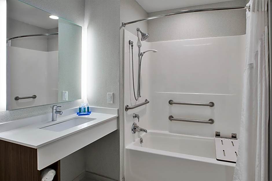 Holiday Inn Express Rochester-Victor By IHG