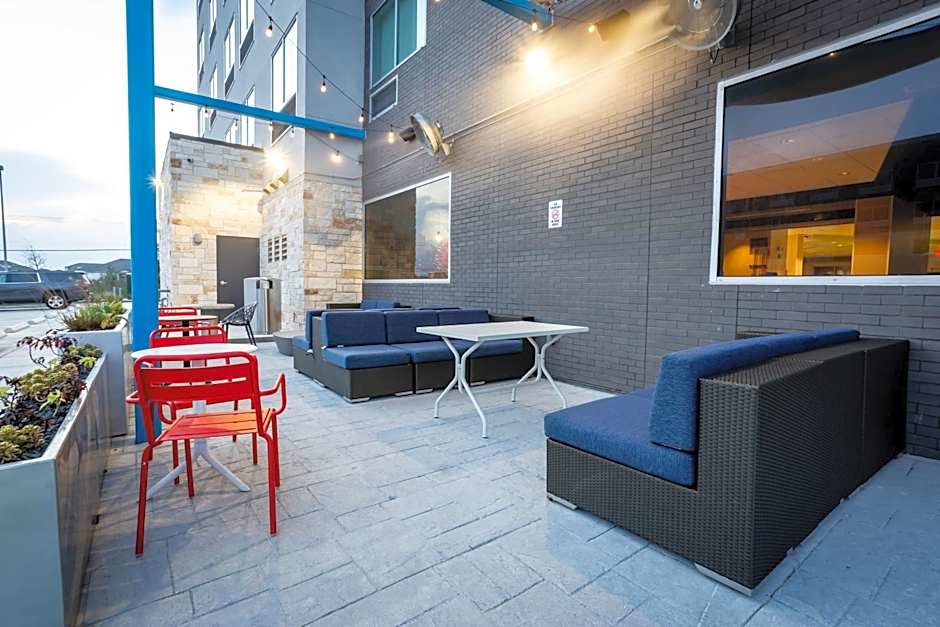 Tru by Hilton Pflugerville