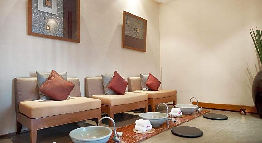 Grande Centre Point Ratchadamri Hotel And Residence