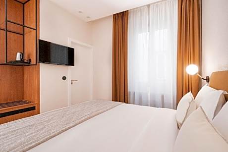 Superior Family Room