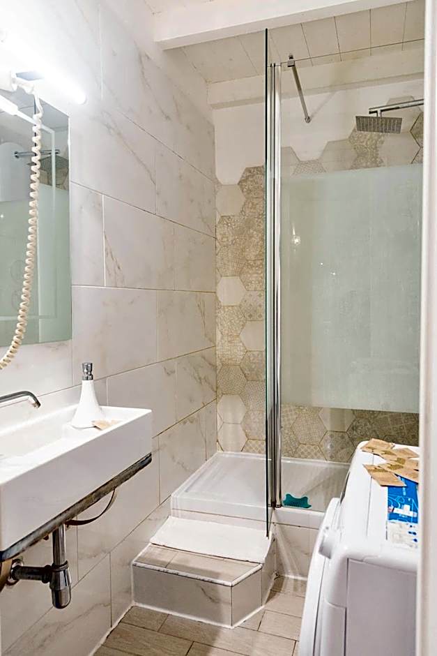 Merulana Suite Apartment