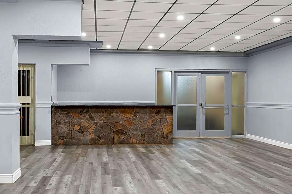 SureStay Plus by Best Western Windsor