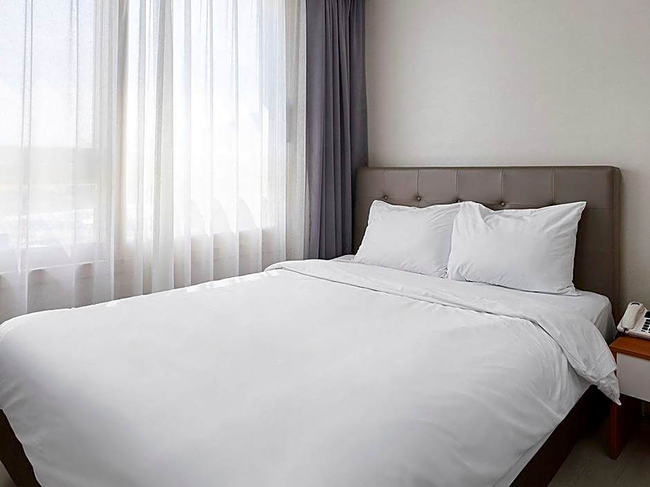 AM Hotel