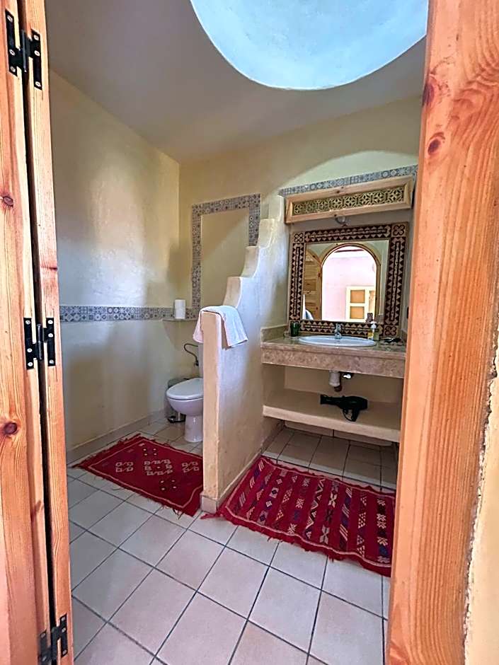 Oasis Tilogui-Luxury Hotel Restaurant and Desert Excursions In Zagora