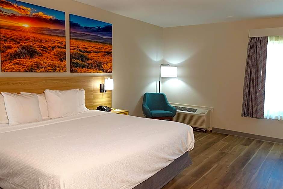 Days Inn by Wyndham Norman