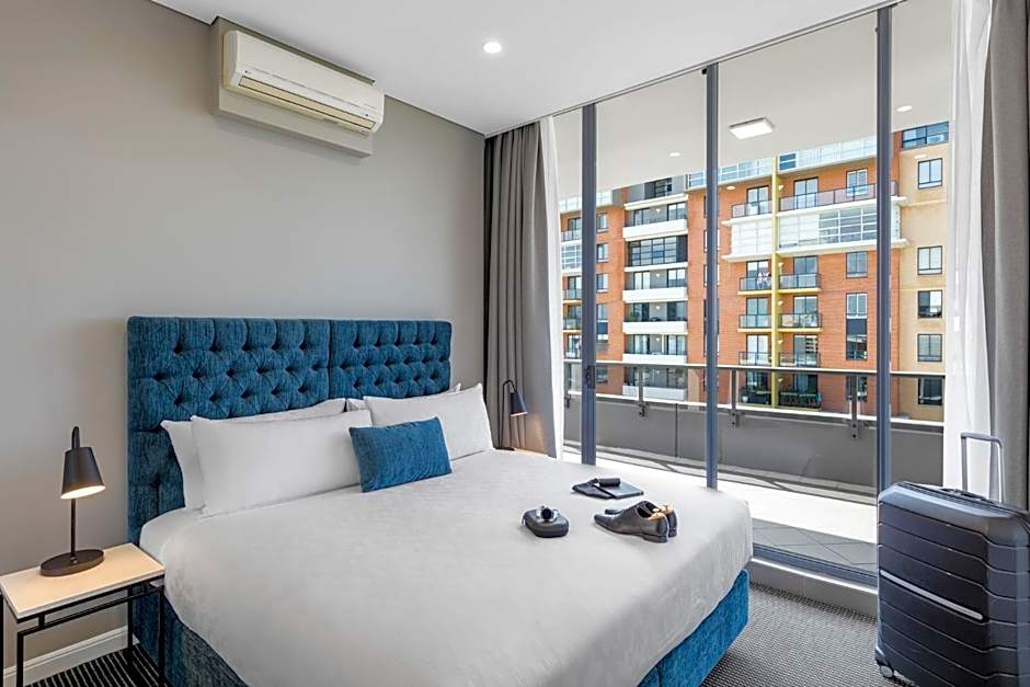 Meriton Suites Waterloo