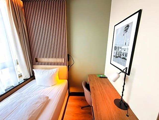 Hotel Astor Kiel by Campanile