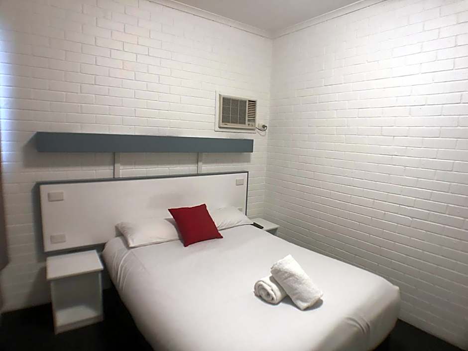 Allan Cunningham Motel