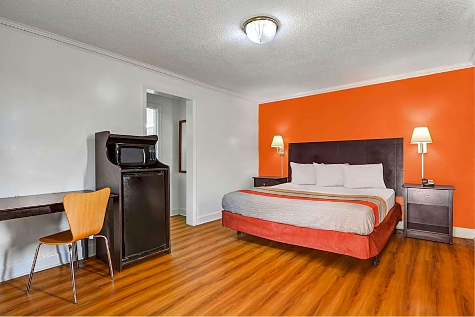 Motel 6-Americus, GA