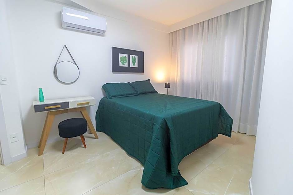 Terrazzo 401A - Apartamento 02 suítes - Acomoda até 05 pessoas - À poucos metros da praia de Bombas - (Consultar serviços de roupa de cama e banho)