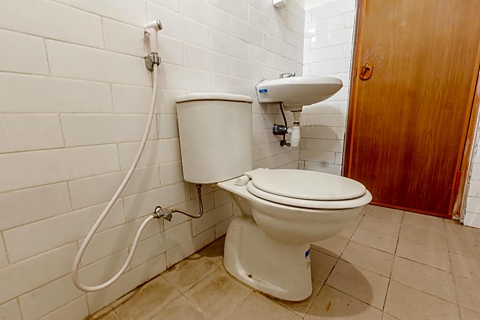 OYO 93729 Radesa Family Homestay