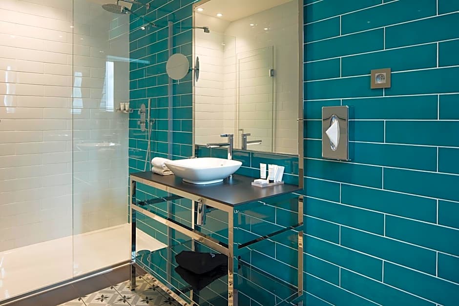 Les Matins de Paris & Spa