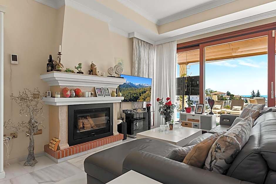 Stunning Infinity pool mansion in Mijas by Costarentals - Ref 85