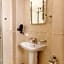 Rose Hotel Vake