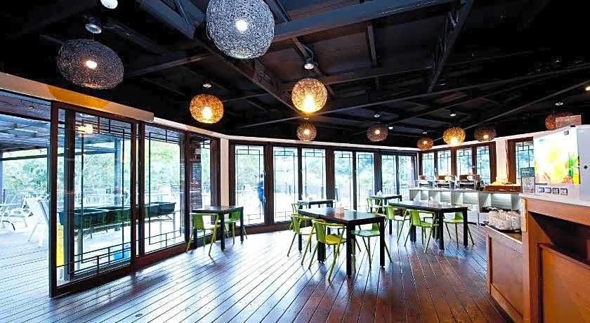 Hu Shan Hot Spring Hotel