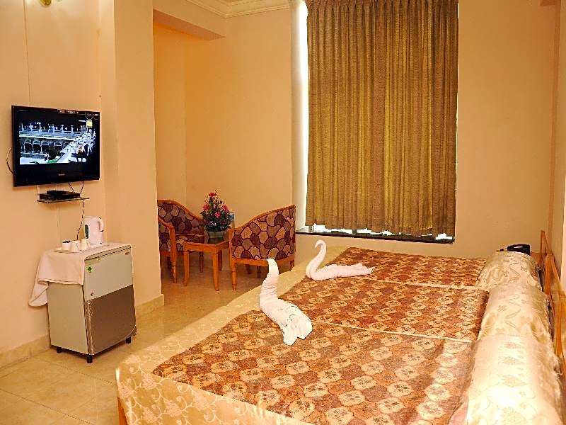 Hotel Manhattan – Chennai, IL