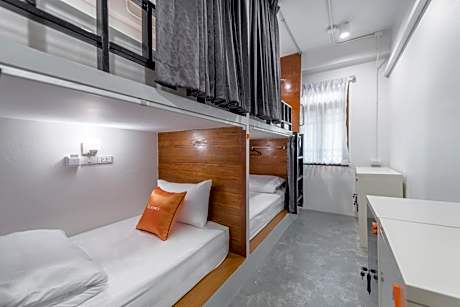 Bed in 4-Bed Mixed Dormitory Room