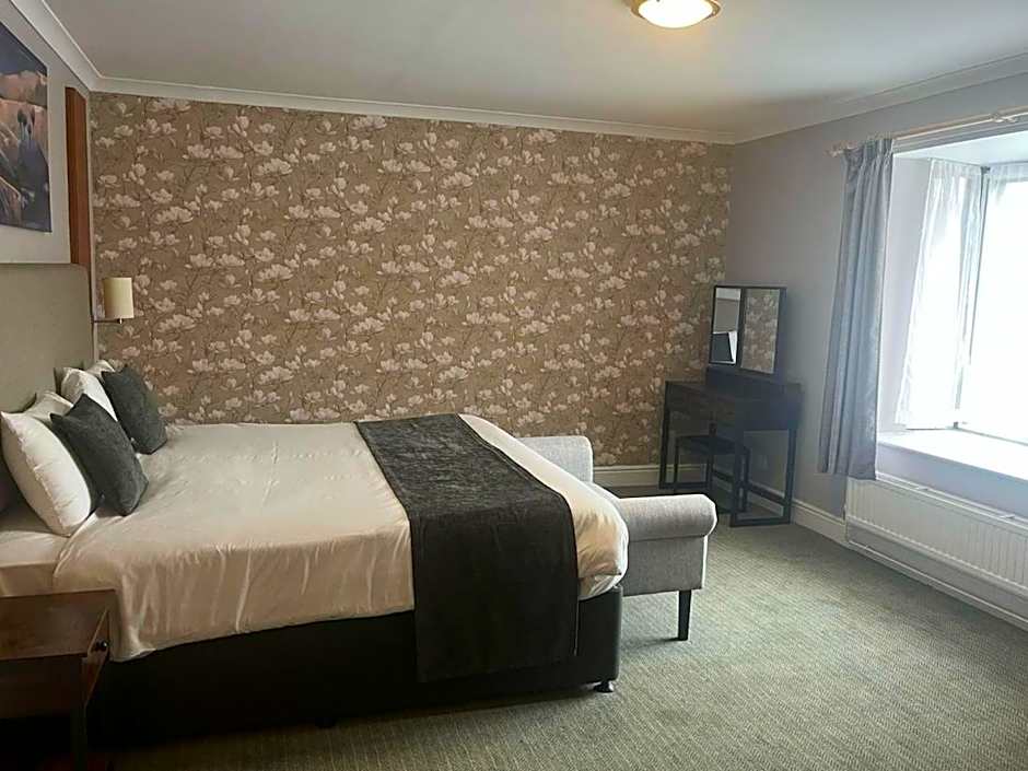 Wheatsheaf by Chef & Brewer Collection