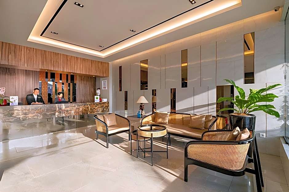 Grand Zuri Duri Hotel