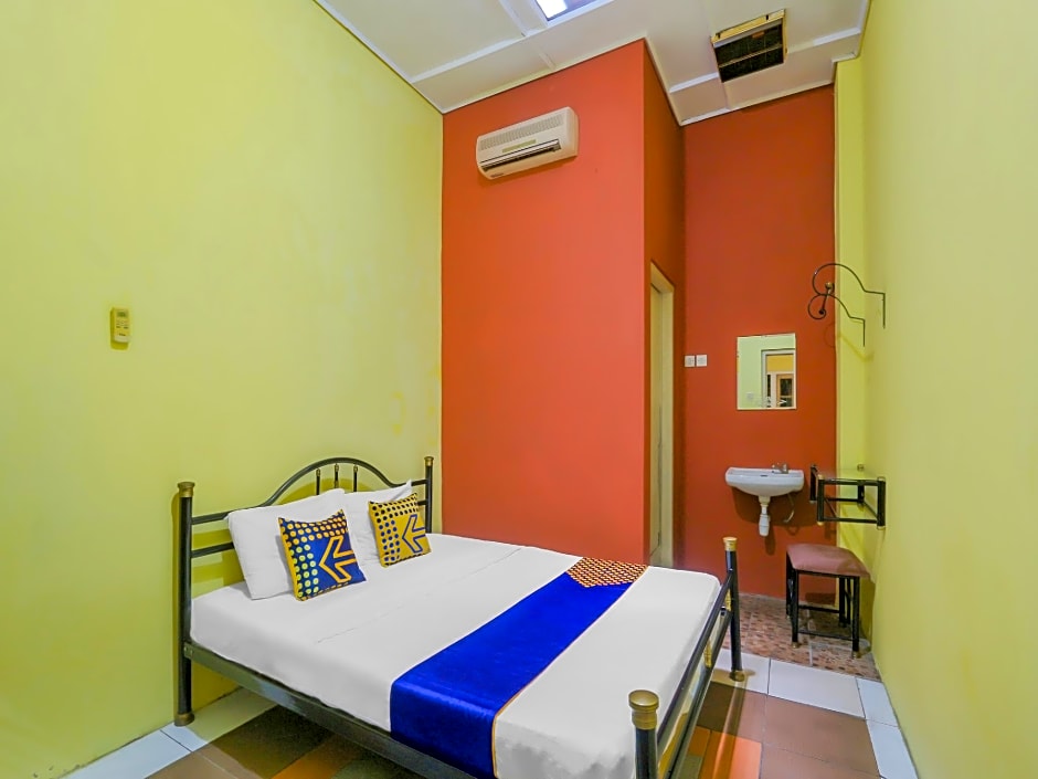 SPOT ON 90272 Istana Griya 1 Hotel