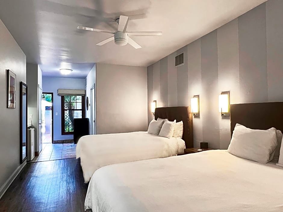 Casa Del Mar Inn