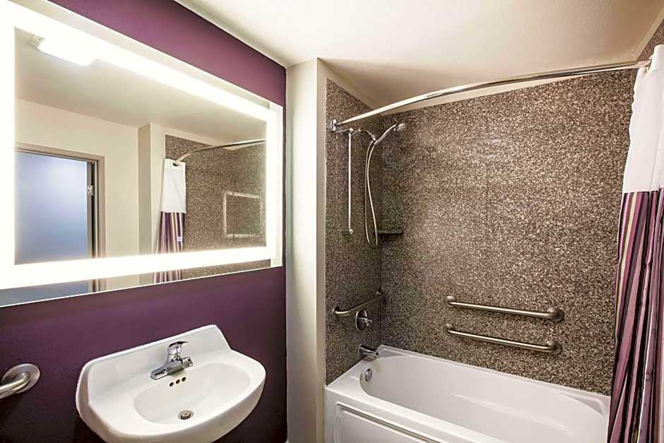 La Quinta Inn & Suites by Wyndham Walker-Denham Springs