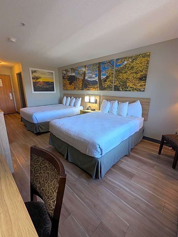 Days Inn & Suites by Wyndham Castle Rock