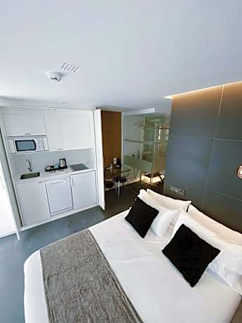 Suite with City View