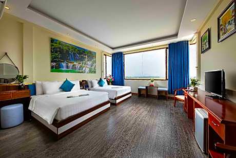 Viet Village Hotel & Travel